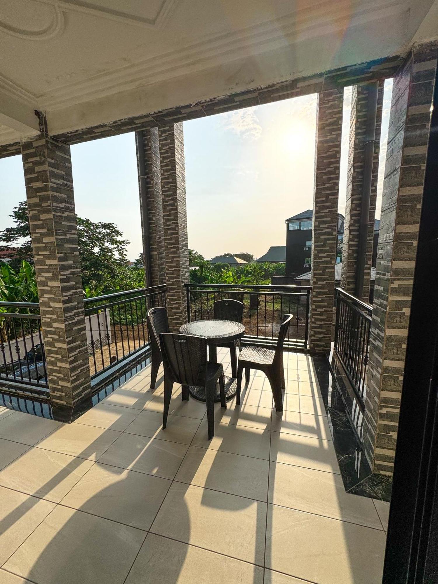 Novel Apartments ลิมเบ ภายนอก รูปภาพ