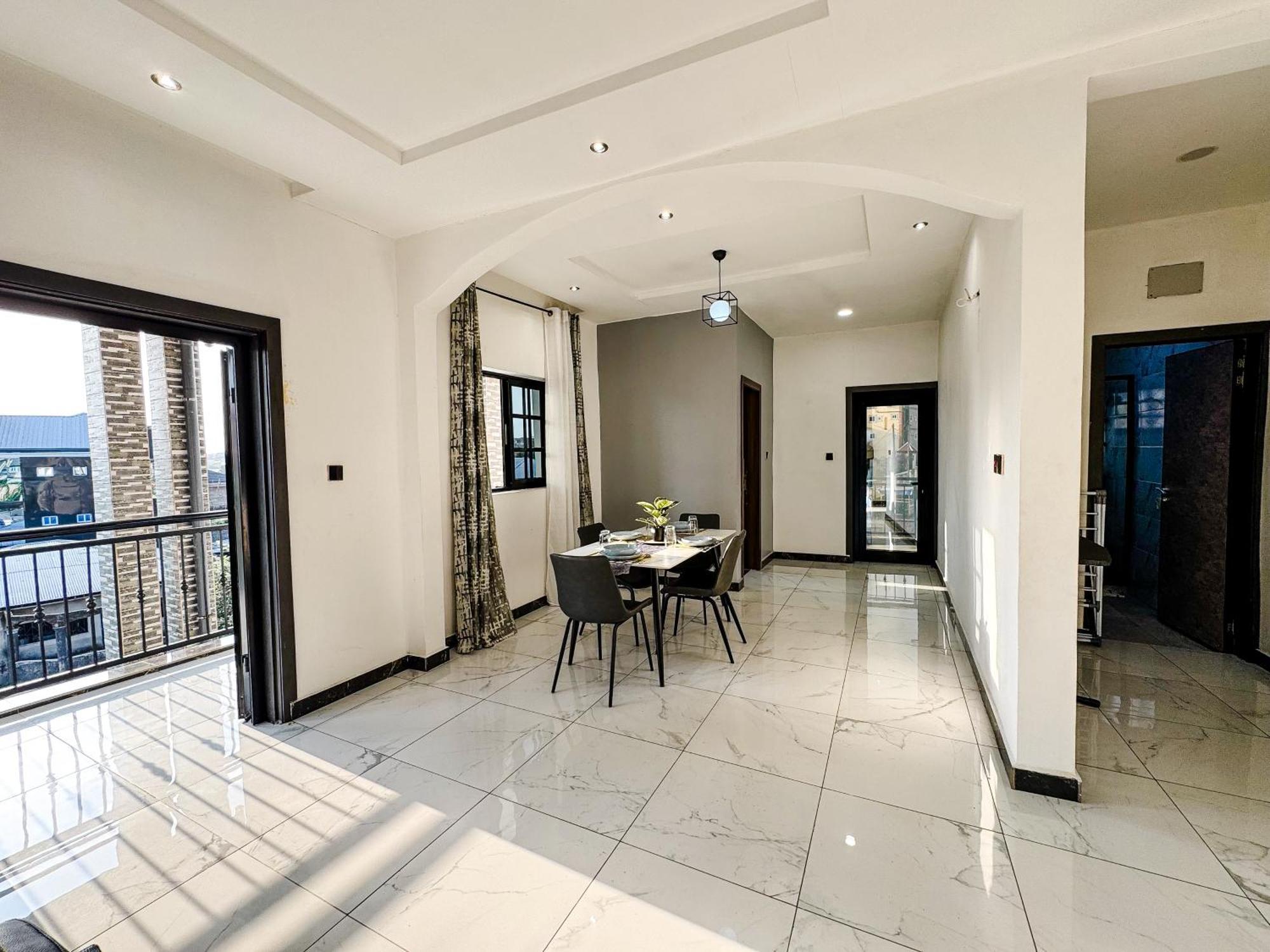 Novel Apartments ลิมเบ ภายนอก รูปภาพ